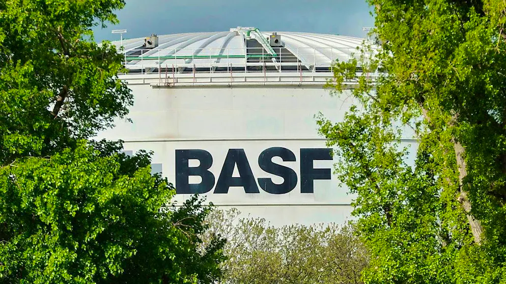 The chemical company BASF wants to concentrate more on its core business and therefore wants to float its agricultural division on the stock exchange. (symbolic image)