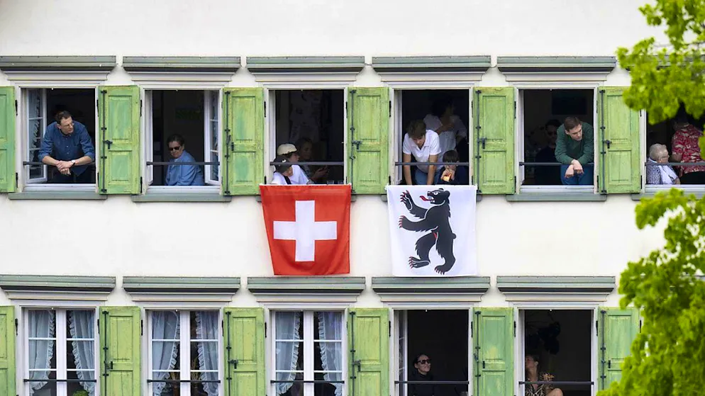 Residents of the canton of Appenzell Innerrhoden pay the lowest health insurance premiums on average. The picture shows spectators at the Landsgemeinde in Appenzell. (archive picture)