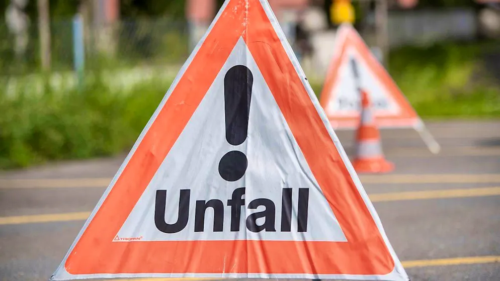 Two drivers were injured in a head-on collision in Neuenkirch LU on Wednesday evening. (symbolic image)