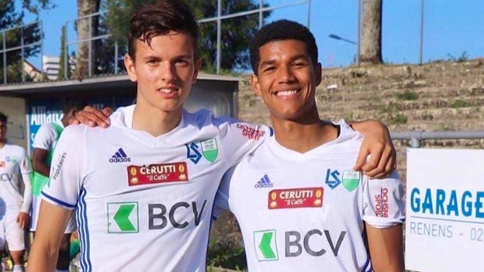 Lyam MacKinnon spielte im Lausanne-Nachwuchs mit Gabriel Barès: Die beiden verstehen sich immer noch blendend, so gehörte Barès auch zu den ersten Gratulanten am Geburtstag.