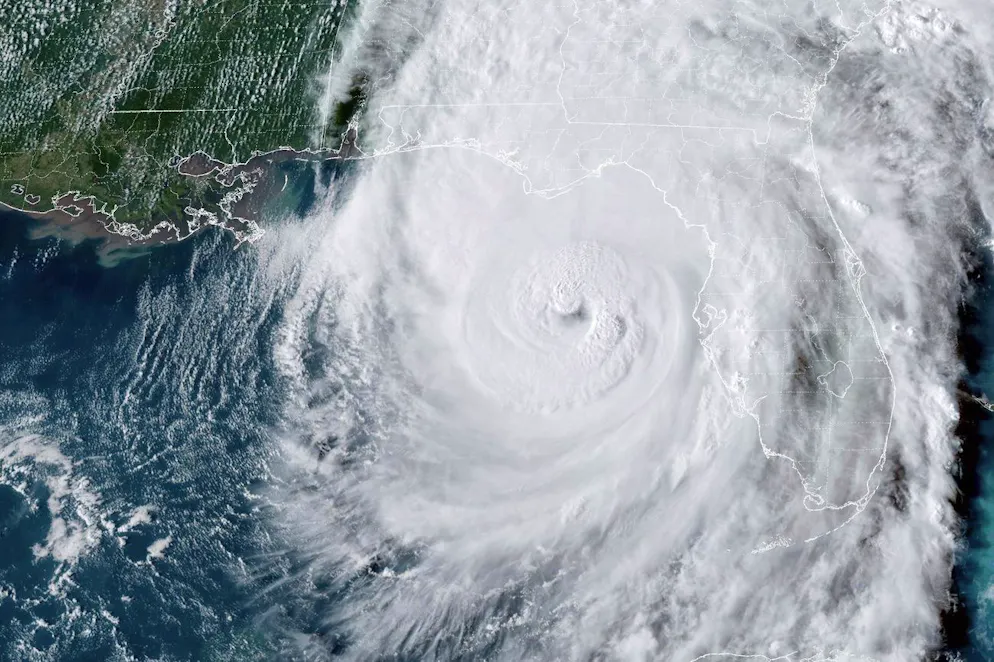 Cette image satellite GOES-16 GeoColor prise à 17h46 EDT et fournie par la National Oceanic and Atmospheric Administration (NOAA) montre l'ouragan Helene dans le Golfe du Mexique se déplaçant vers la Floride, jeudi 26 septembre 2024.