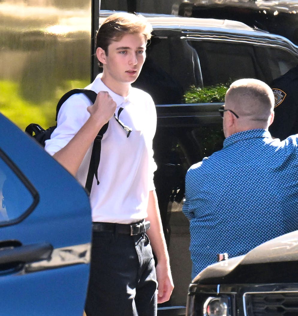 Melania wollte keine Geschwister: Einzelkind Barron Trump verlässt Trump Tower in New York City.