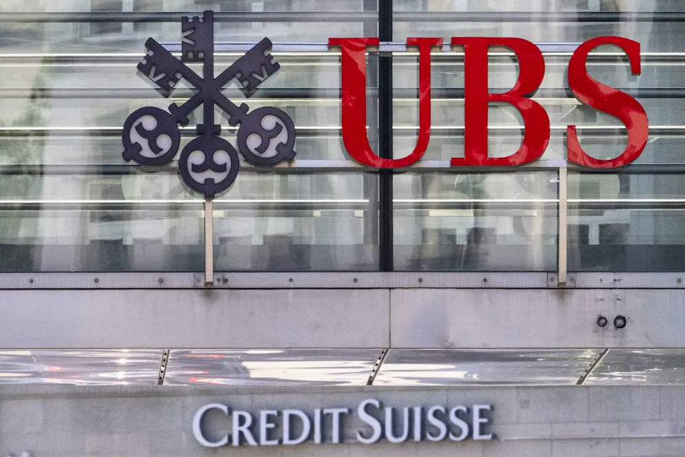 La banque UBS a supprimé sans les remplacer les dons que le Credit Suisse (CS) versait jusqu'ici aux partis politiques suisses, selon Schweiz am Wochenende (image d'illustration).
