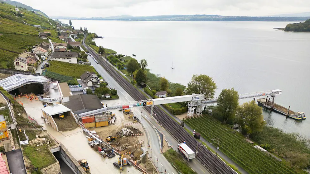 Le percement du tunnel de Gléresse a démarré sur la rive du lac de Bienne.