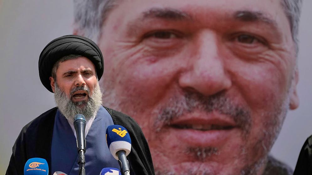 Hashem Safieddine - qui in una foto del giugno scorso - succederà a suo cugino Hassan Nasrallah alla guida di Hezbollah.