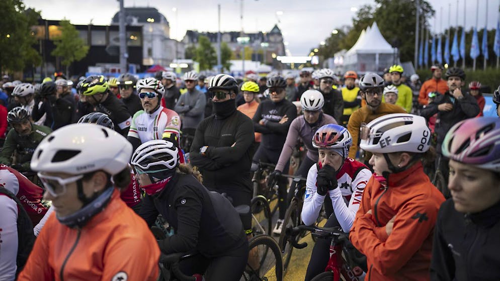 Over a thousand people take part in a memorial ride for the deceased cyclist - gallery. Participants in the memorial ride for the deceased cyclist Muriel Furrer on Sunday in Zurich.