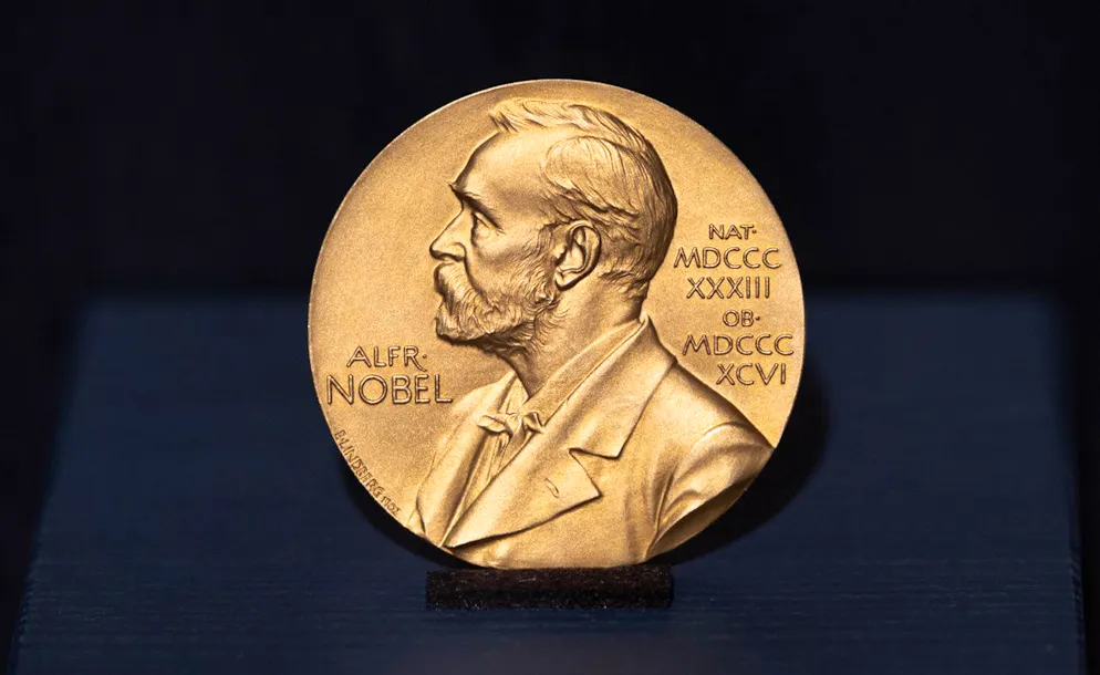 La médaille du prix Nobel de littérature, décernée à l'écrivain allemand Grass en 1999.