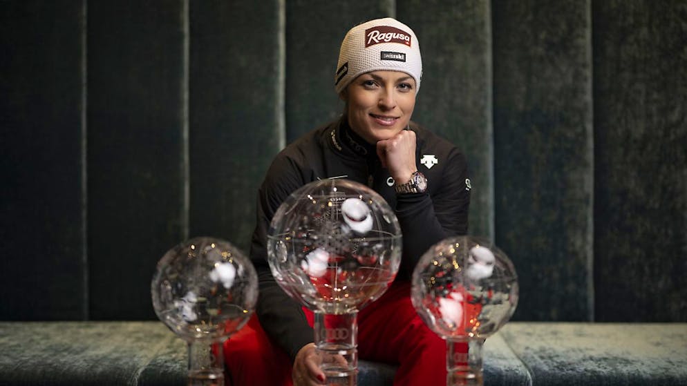 Lara Gut-Behrami et ses trois globes de cristal remportés la saison dernière (archives).