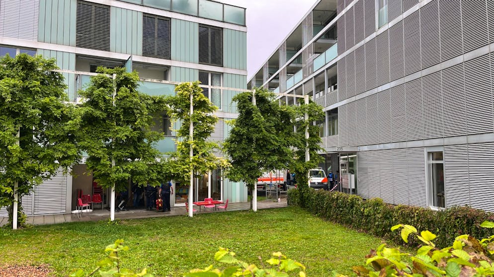 Angriff Oerlikon. Blick auf den Tatort in Zürich-Oerlikon.