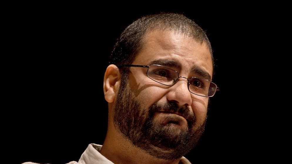 ARCHIV - Ägyptens führender pro-demokratischer Aktivist Alaa Abdel Fattah spricht während einer Konferenz an der American University. Foto: Nariman El-Mofty/AP/dpa