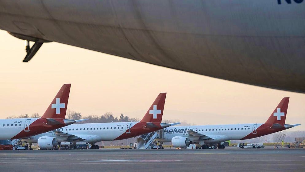 Three Helvetic Airways aircraft: the partnership with Swiss has been extended for a further five years. (archive picture)