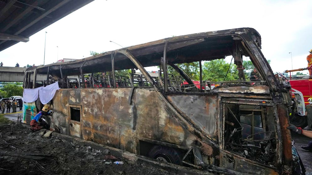Ursache unbekannt. Schulbus in Bangkok fängt Feuer – bis zu 25 Tote