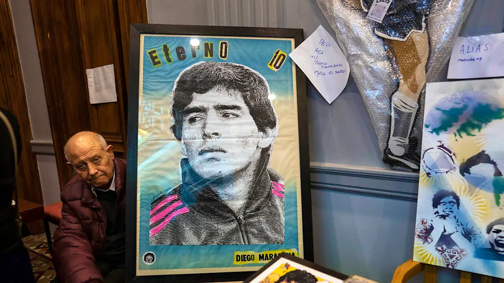 Les enfants de Maradona veulent transférer les restes de l'icône du football argentin.