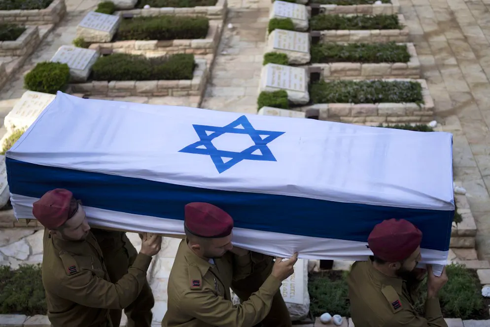 «Sept soldats supplémentaires sont tombés» au combat, a déclaré l'armée israélienne, après avoir annoncé plus tôt la mort d'un premier soldat depuis le début de l'offensive au sol.