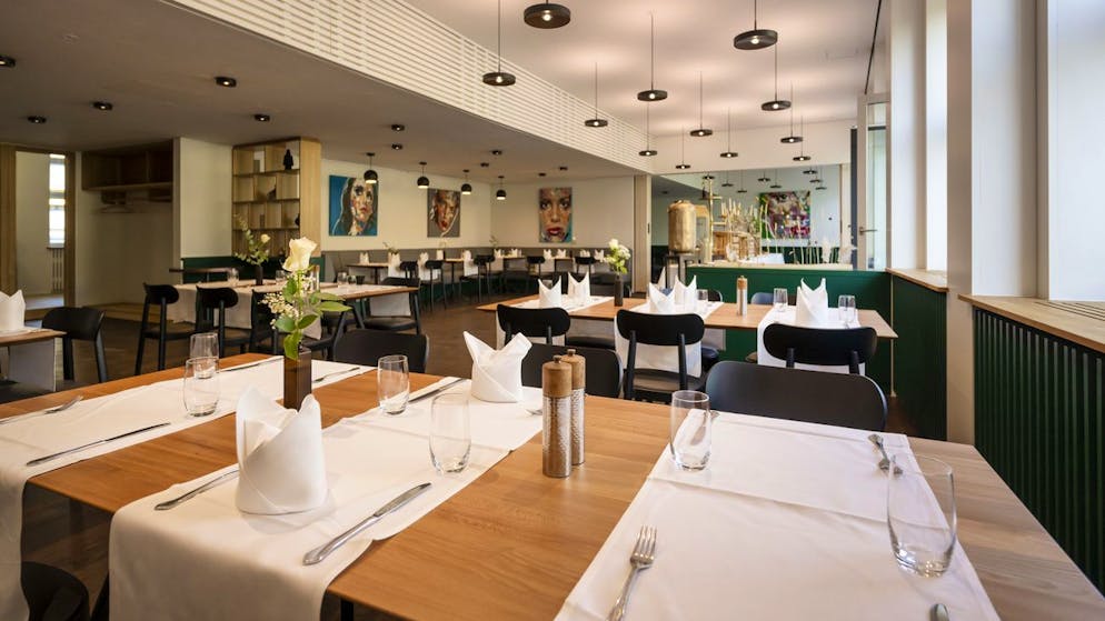 «È una cosa orribile». Uomo con una malattia rara cacciato dal ristorante perché «spaventa i clienti»