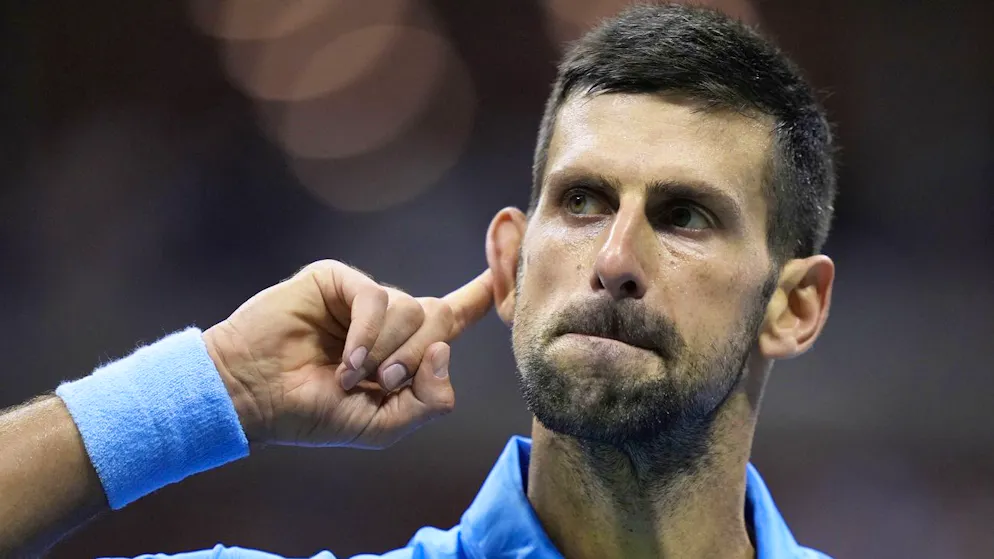 Novak Djokovic a souhaité mercredi que le cas Jannik Sinner  trouve une issue «aussi vite que possible».