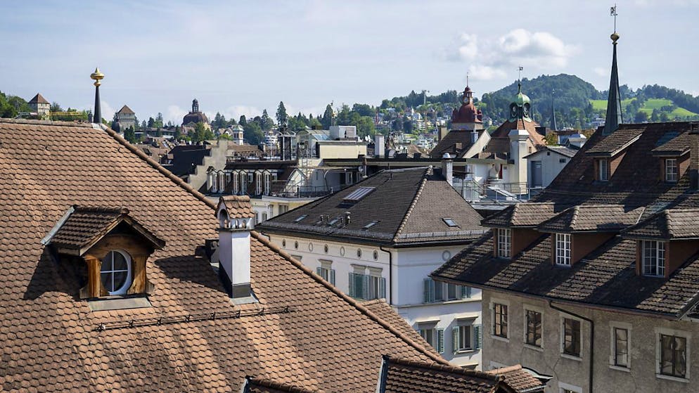 Die Geschäftsprüfungskommission des Grossen Stadtrates fordert vom Stadtrat eine stärkere Steuerfusssenkung. (Archivbild)
