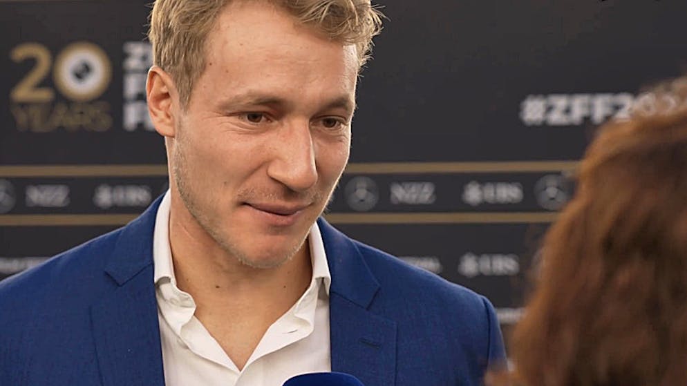 Ski stars on the green carpet. Odermatt: 