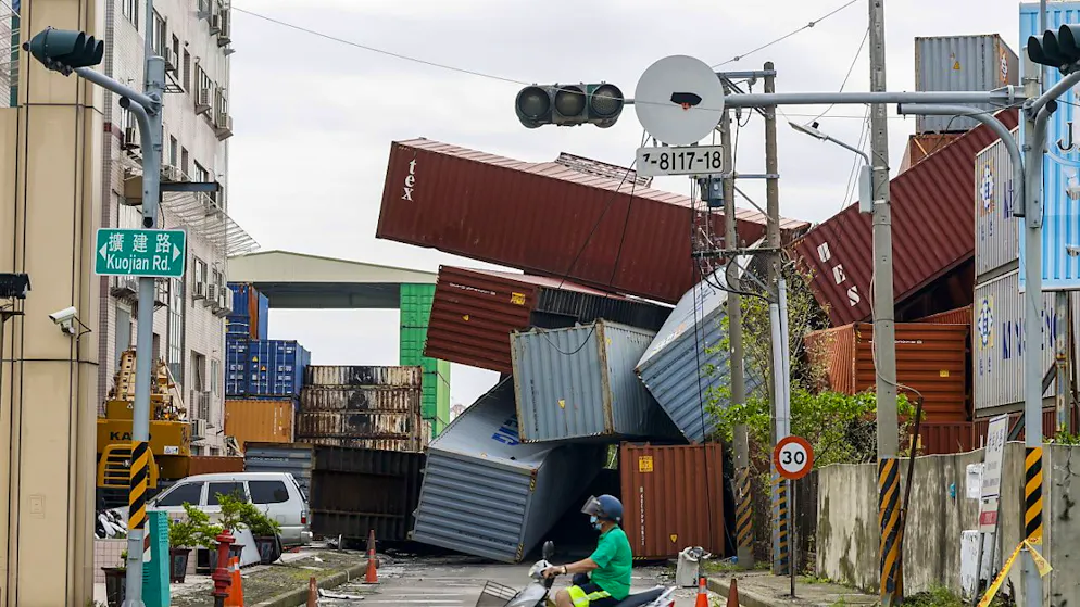 La città costiera di Kaohsiung è stata particolarmente toccata dal tifone Krathon.