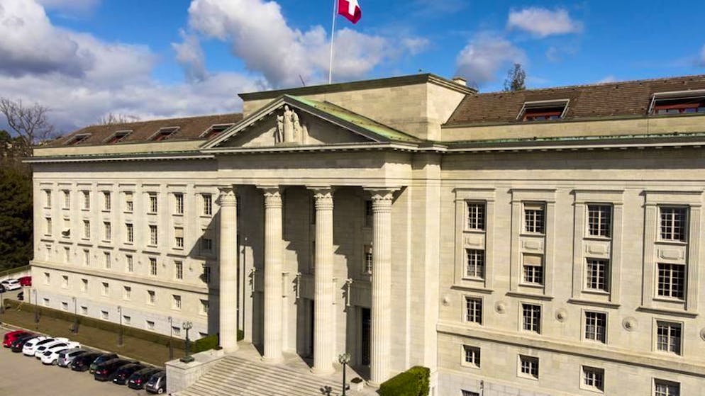 Una sentenza spartiacque?. Il Tribunale dà ragione a una madre italiana a cui era stato negato il rinnovo del permesso