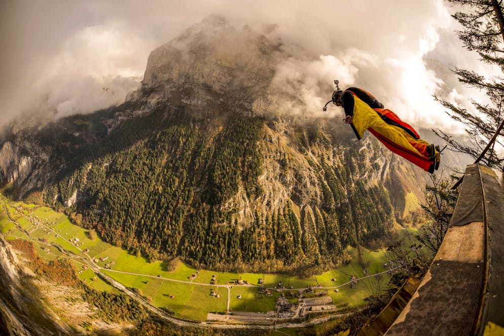 Pour des raisons qui devront être éclaircies durant l'enquête, l'homme s'est trouvé en difficulté une fois en vol et s'est écrasé au sol. (image d'illustration)