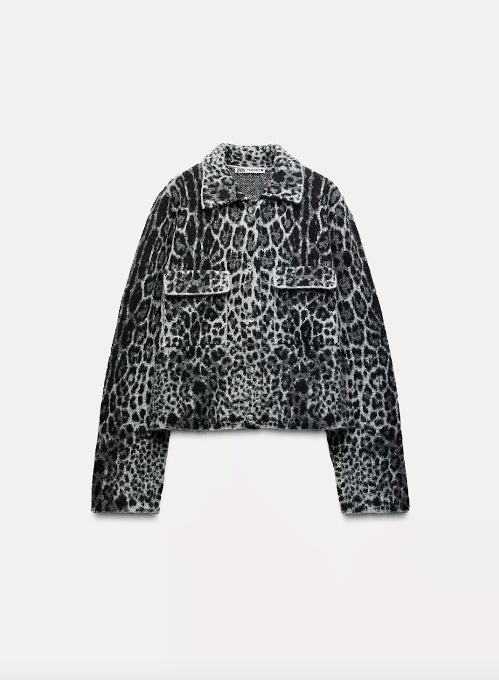 Trend-Alarm 2: Leo-Print. Jacquard-Strickjacke mit Animal-Print von Zara für 59.90 Franken. 