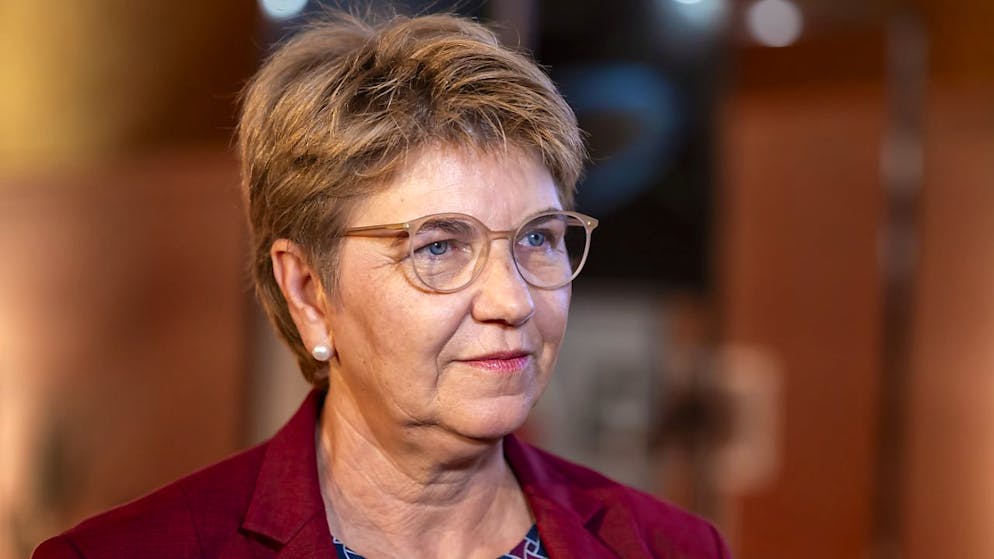 "Unsere Gedanken sind bei allen Opfern und ihren Angehörigen", schrieb Bundespräsidentin Viola Amherd auf X am ersten Jahrestag nach dem Überfall der Hamas auf Israel. (Archivbild)