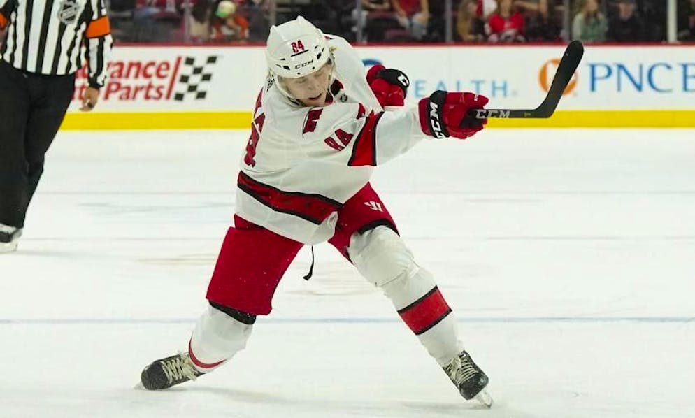 Draftato da Carolina, ma non ha mai giocato in NHL