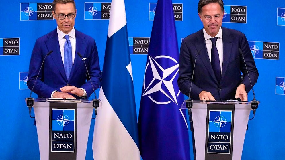 Nato Secretary General Mark Rutte (r) and Finnish President Alexander Stubb take part in a press conference at Nato headquarters. Photo: Virginia Mayo/AP/dpa
