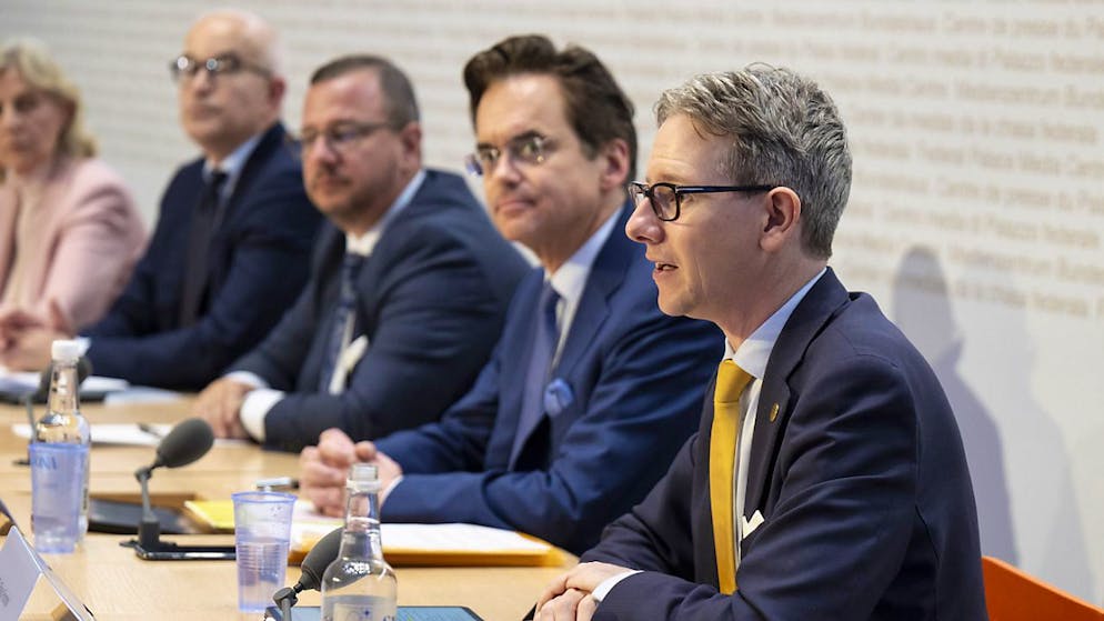 Il comitato favorevole alla rivista legge sul diritto di locazione, con in primo piano il consigliere nazionale Paolo Pamini (UDC/TI).