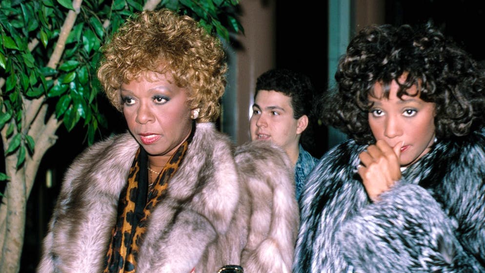 She performed with the biggest stars. Whitney Houston's mother dies at 91