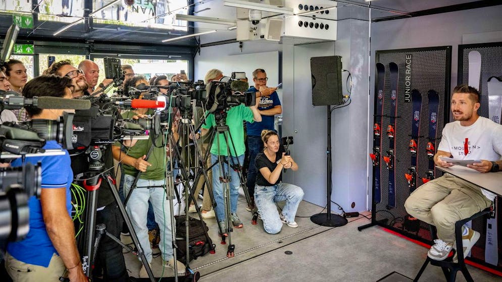 Mir Marcel Hirscher kommt auch zusätzliche mediale Aufmerksamkeit in den Ski-Zirkus.