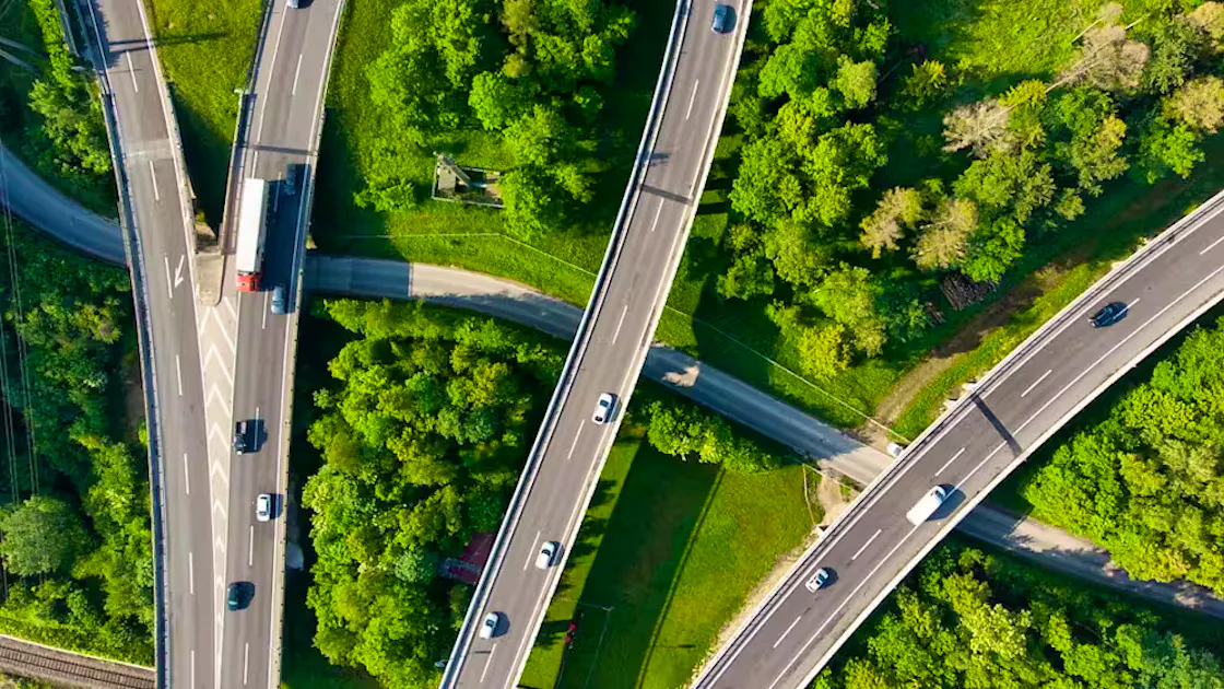 L’affaire a été portée devant le Tribunal fédéral: le propriétaire foncier réclame des millions au canton à cause de la route
