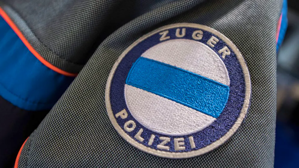Die Zuger Polizei ist bei der Kontrolle eines Autos auf mutmassliche Drogenhändler gestossen. (Symbolbild)