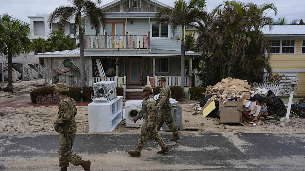 La Guardia nazionale verifica che non sia rimasto nessuno nelle aree della Florida dove arriverà l'uragano