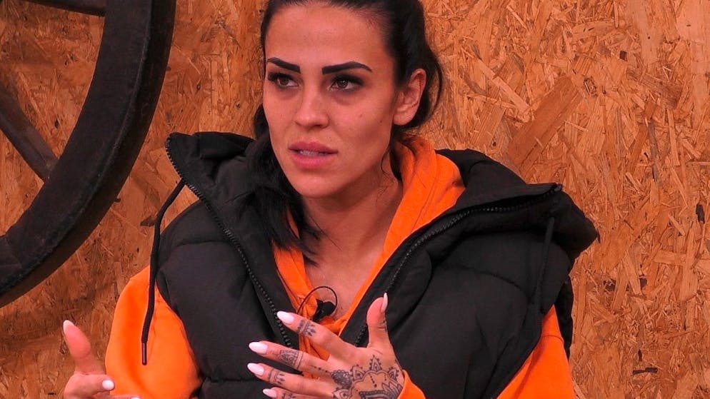 Vorwürfe an Sender. Schweizer Reality-Star bricht bei «Promi Big Brother» zusammen