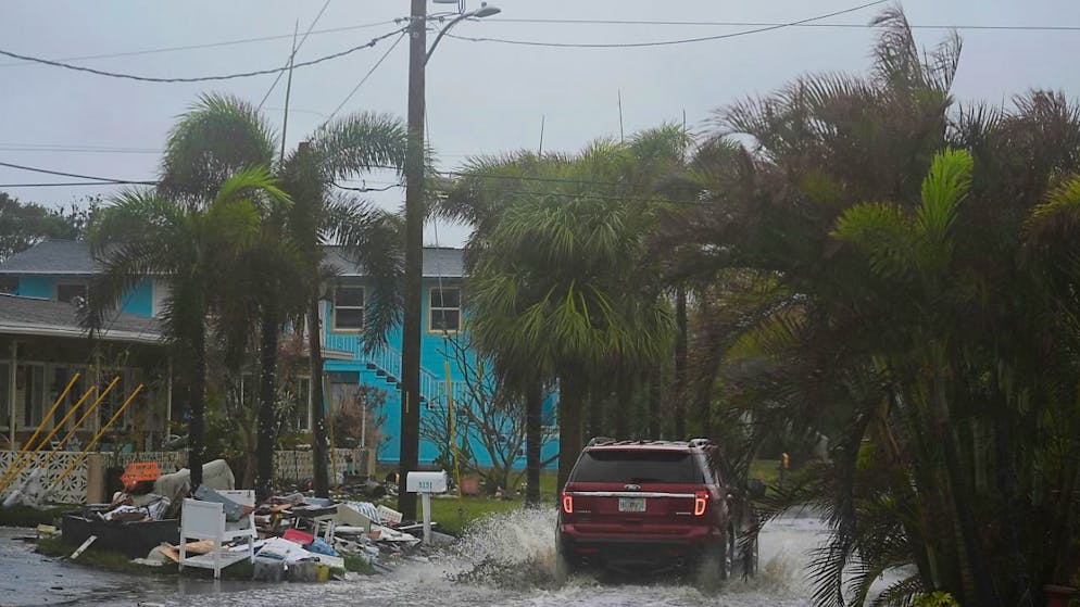 In Florida sind die Straßen bereits vor der Ankunft des Hurrikans «Milton» überflutet. Foto: Rebecca Blackwell/AP