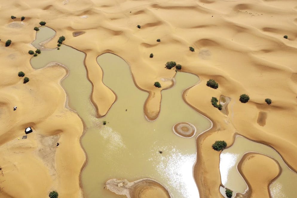 Ein See ist in der marokkanischen Wüste in der Nähe von Rachidia enstanden.