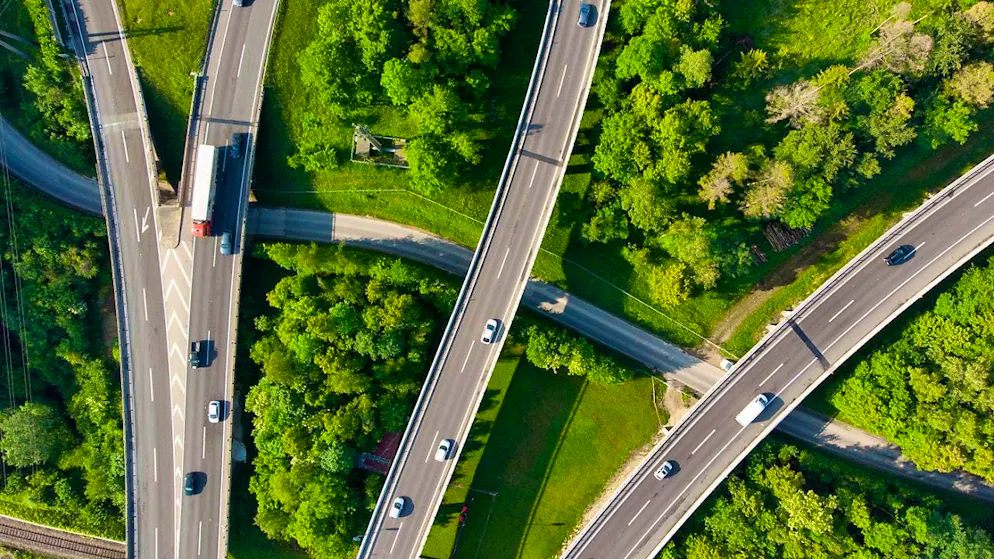 According to a parliamentary resolution, a total of six freeway sections are to be expanded over the next few years at a total cost of CHF 4.9 billion. (archive picture)