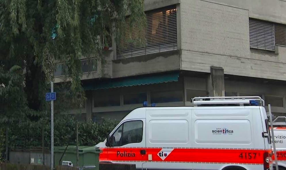 La polizia scientifica in via degli Albrici a Chiasso (foto d'archivio).