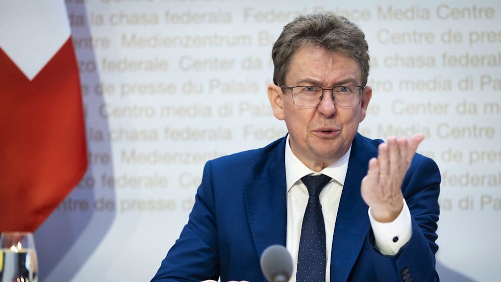 Controversial highway expansion. More lanes = more safety? Experts contradict Rösti