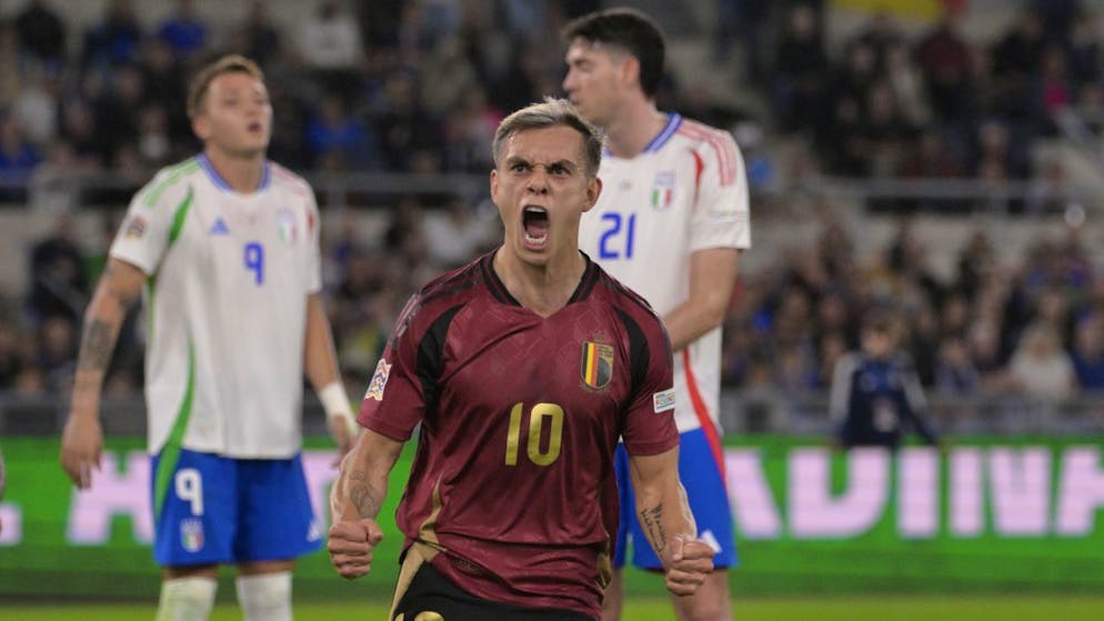 Italien verspielt Führung, Griechen düpieren die Engländer - Gallery. Leandro Trossard gleicht für die Belgier gegen Italien aus