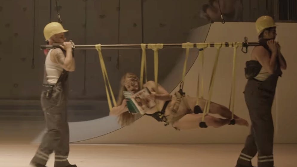 Spectators needed help. Zurich woman plays naked Jesus in Stuttgart scandal opera