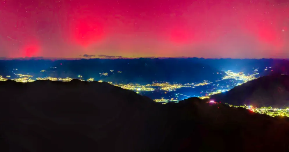 Northern lights shine in the Swiss night sky | blue News