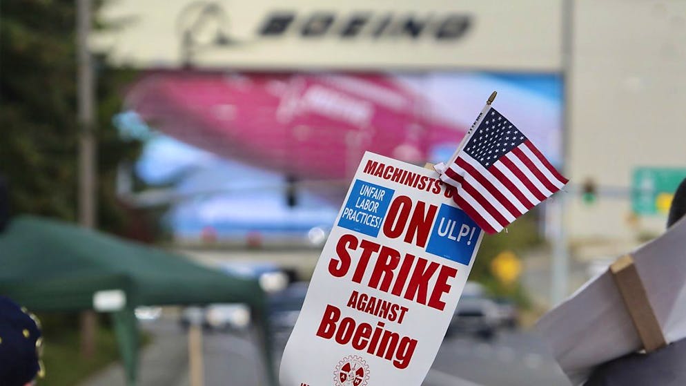 Boeing will in kommenden Monaten rund 17'000 Stellen streichen - Gallery. Der gegenwärtige Streik sorgt für einen Absturz der Unternehmensergebnisse des Flugzeugbauers Boeing im dritten Quartal. (Archivbild)