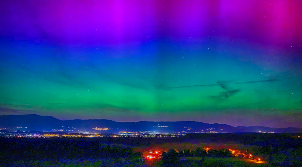 Northern lights shine in the Swiss night sky | blue News