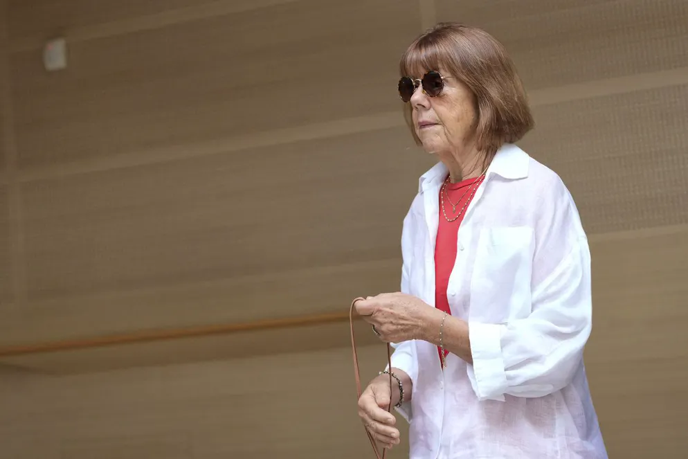 Gisèle Pelicot am 5. September vor dem Verhandlungssaal in Avignon. 