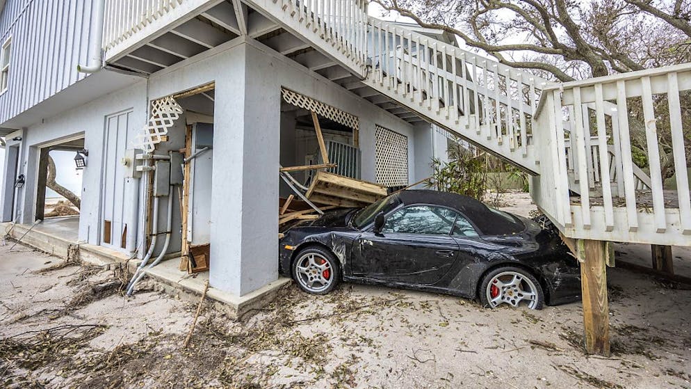 La Floride découvre l'ampleur des dégâts après le passage de l'ouragan Milton. Aux destructions s'ajoute la pénurie de carburant.