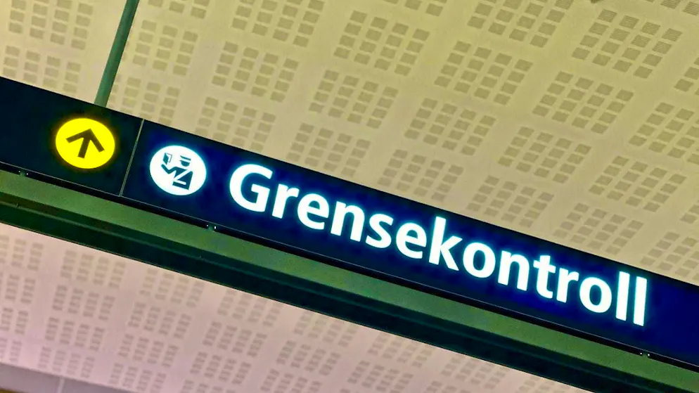 Border controls are indicated at Oslo-Gardermoen Airport. Photo: Steffen Trumpf/dpa
