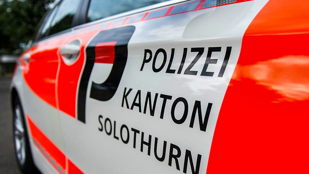 Ein junger Motorradfahrer ist am Samstag in Dornach SO gestürzt. Der Rettungsdienst brachte den Verletzten in ein Spital. (Symbolbild)